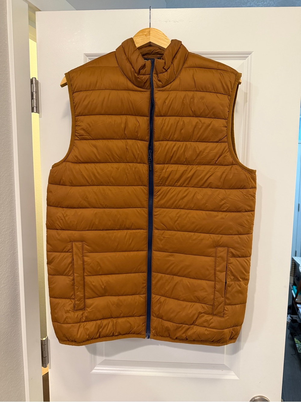 Swiss Tech Men's Quilted Puffer Vest - Copper Brown with Navy Zip